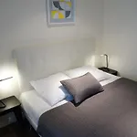 Zora * Paris