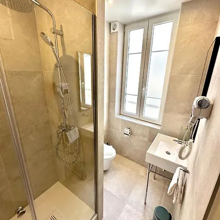Zora Hotel Parigi